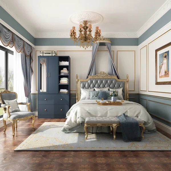 Zaynah Almirah With Mirror